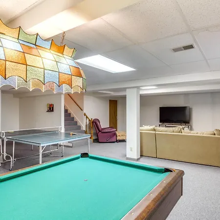 Overland Park Family Home With Game Room And Backyard!